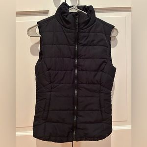 Black Aeropostale puffer vest, size XS